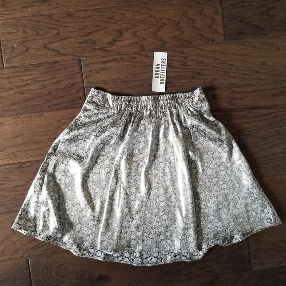 Urban Outfitters Tinsley Metallic Skirt - Picture 3 of 5